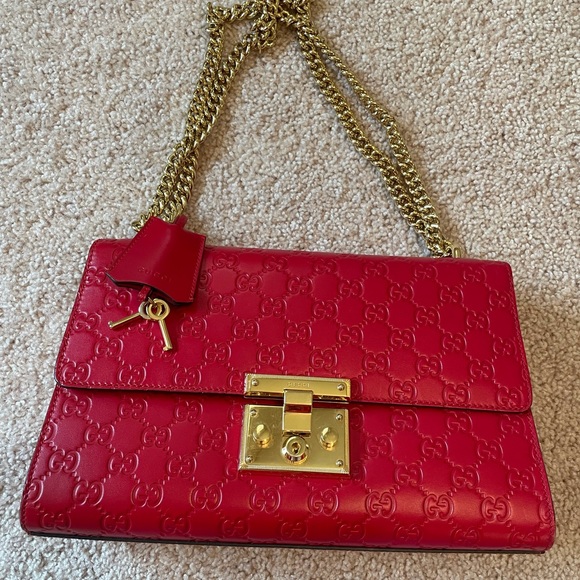 Gucci Handbags - Gucci medium padlock bag